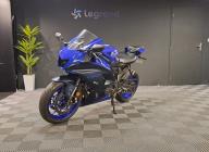 YAMAHA R7