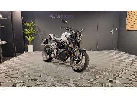 HONDA CB 125 R    CBR125 CB125R 